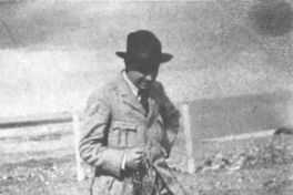 Juan Guzmán Cruchaga en Río Gallegos Argentina, hacia 1921