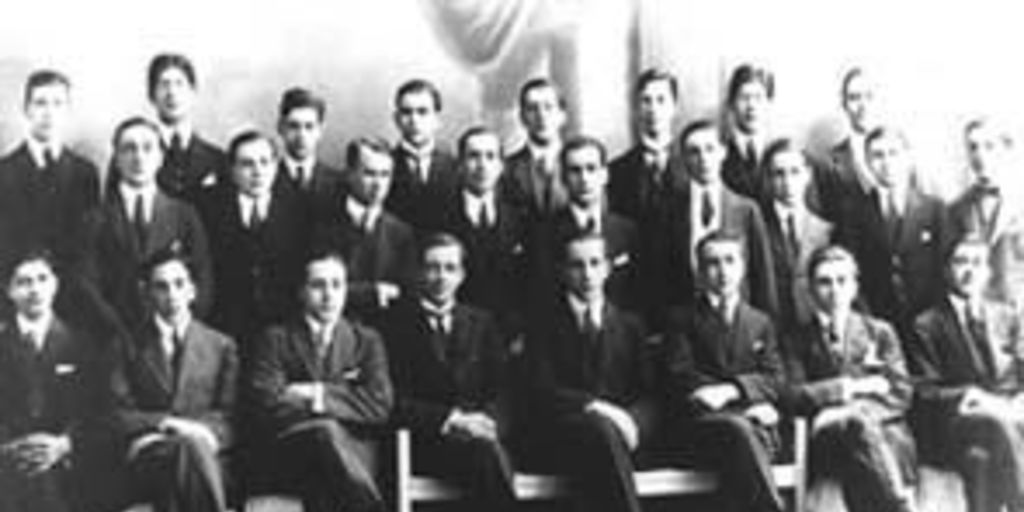 Alberto Hurtado con sus compañeros en el Colegio San Ignacio, 1917