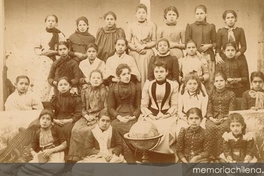 Grupo de alumnas, 1905