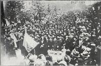 Liceo de Niñas Nº 4 "Paula Jaraquemada. Alumnas en desfile patriótico, 1925