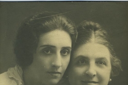 Sofía del Campo y Adelina Padovani, sopranos chilenas, alumna y maestra, ca. 1930