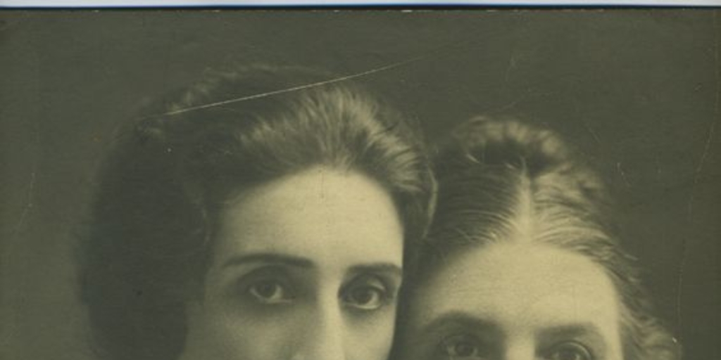 Sofía del Campo y Adelina Padovani, sopranos chilenas, alumna y maestra, ca. 1930