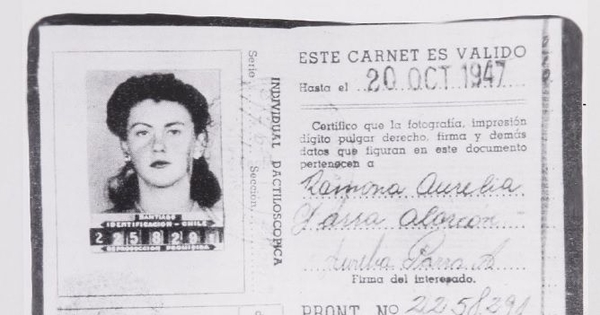 Carnet de Identidad de Ramona Parra