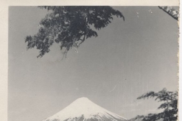 Volcán Osorno desde El Puntiagudo, c. 1940