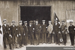 Fundadores de Cuerpo de Asistencia Pública, actualmente la Cruz Roja Chilena, filial Punta Arenas, hacia 1905