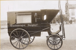 Ambulancia comprada en 1905 gracias a los aportes de Sara Braun