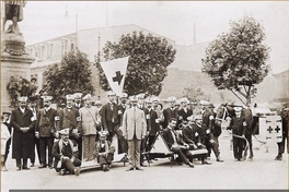 Voluntarios de la Cruz Roja de Magallanes en Valparaíso, 1906