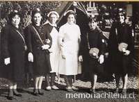 Mujeres de la Sección Femenina de la Cruz Roja de Punta Arenas, hacia 1940