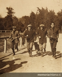  Los boxeadores Manuel Sánchez, Guillermo Osorio, Armando Olavarría y Fortunato Ramos entrenando en la Quinta Normal