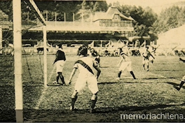 Partido de fútbol entre La Cruz y Diamante en las canchas del Valparaíso Sporting Club, 1923