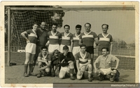 Grupo de fútbol en el Estadio Israelita de Santiago de Chile