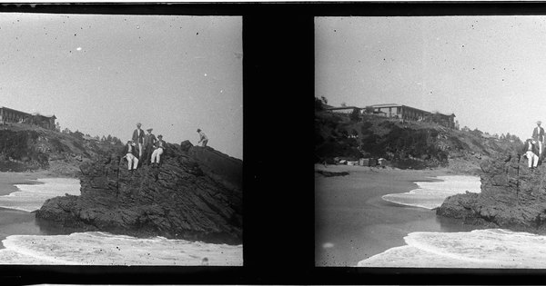Grupo en una roca, Zapallar en el verano de 1905