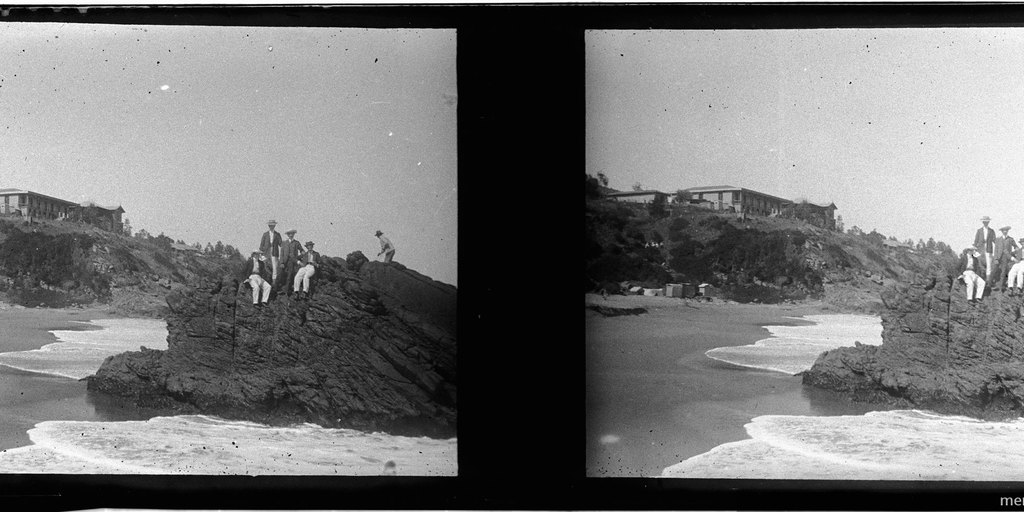 Grupo en una roca, Zapallar en el verano de 1905