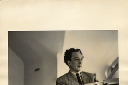 Retrato de Tótila Albert sentado, hacia 1945