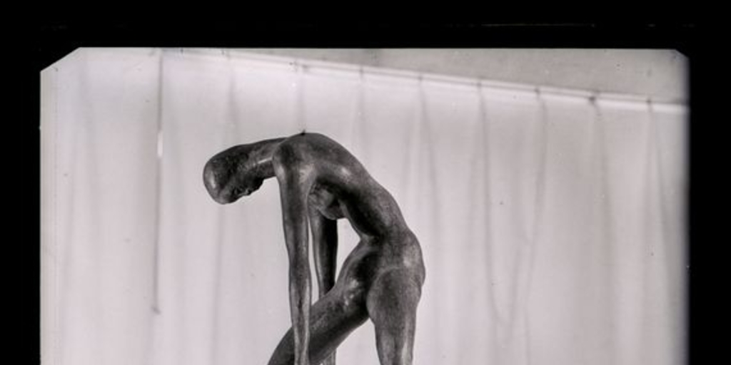 Detalle escultura El largo, hacia 1940