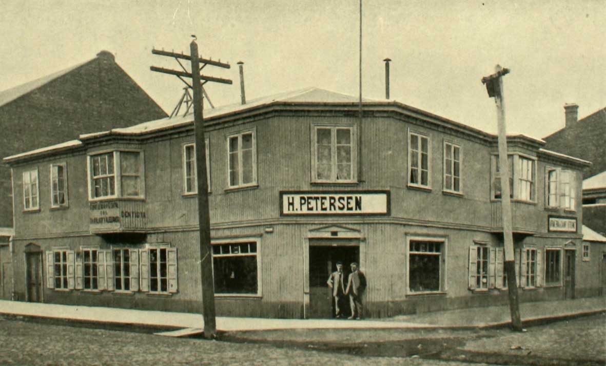 Almacén de ferretería y artículos para buques de H. Petersen, Punta Arenas, 1906