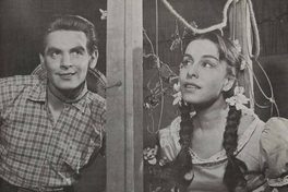 Chela Hidalgo como la princesa Panchita y Osvaldo Lagos como el príncipe Juan, en una escena de La Princesa Panchita, 1958.
