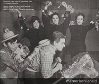 Los actores Héctor García Castroman, Osvaldo Lagos, Pelusa Troncoso, Teresa Monsegur y Ángela Escámez en una escena de La Princesa Panchita, 1958.