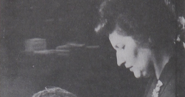 Grete Mostny con momia de cerro El Plomo, 1954