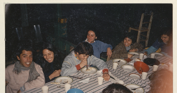 Elenco de Teatro Q en almuerzo en Teatro Huemul, Barrio Franklin