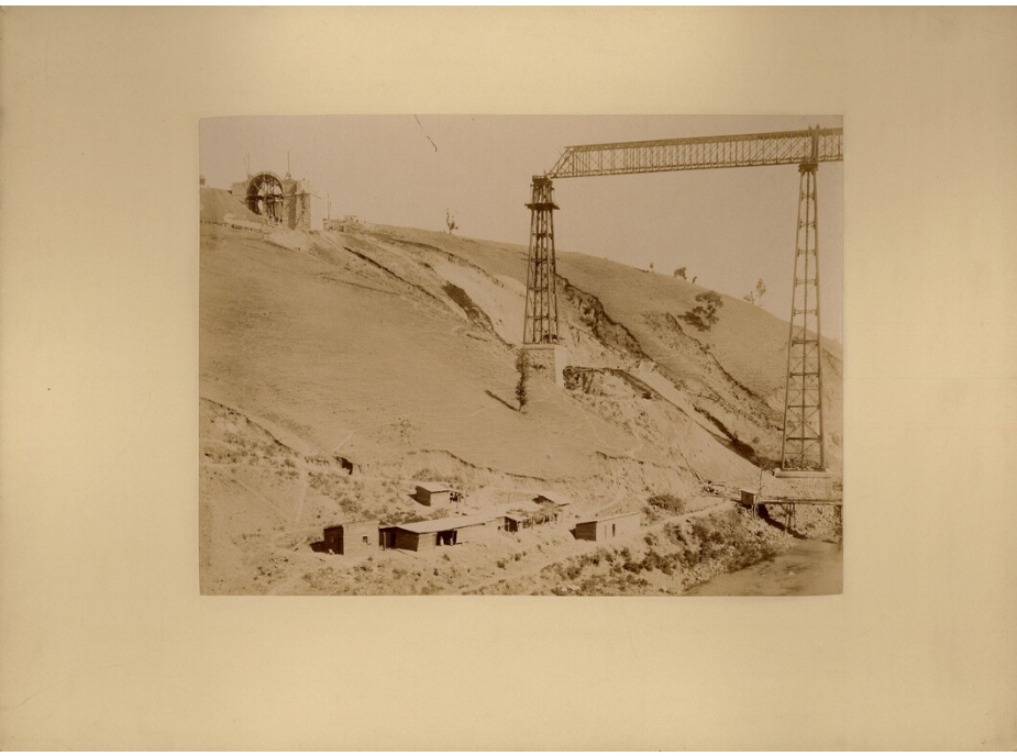 Construcción del viaducto de Malleco [fotografía].