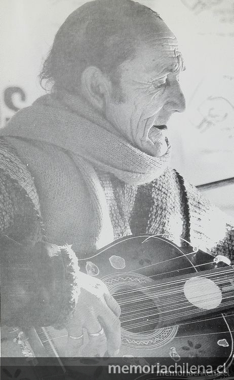 Don Chosto Ulloa, guitarronero de Pirque, 2003