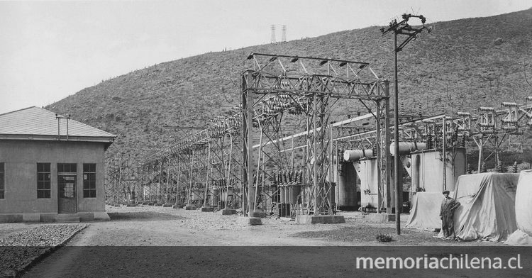 Pie de foto: Subestación Las Vegas. 17 de Abril 1925. Archivo Fotográfico de CHILECTRA