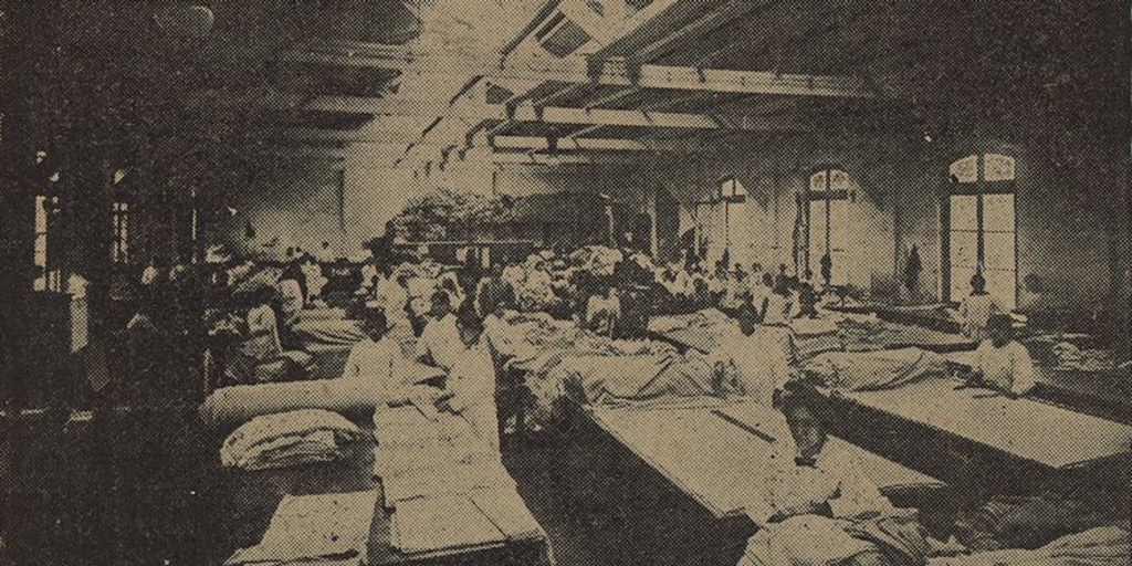 Pie de foto: Salón de cortado y costuras. Fábrica de Tejido Punto de Lana y Algodón de los señores E. Perreau y Cía. 1920
