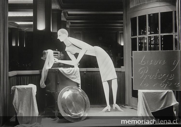  Pie de página: Publicidad de lavadoras eléctricas. 5 de noviembre de 1925. Archivo Fotográfico de CHILECTRA