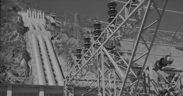 Vista general de la Central Hidroeléctrica Sauzal. Rancagua, entre 1950 y 1970.