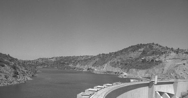 Vista del Río Rapel y la Central Hidroeléctrica Rapel