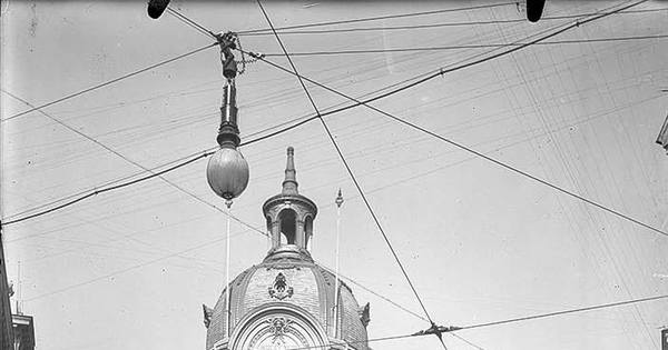 Pie de foto: Edificio de la Bolsa de Comercio, 1920