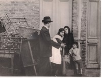 Desalojo de la familia García: escena de "Uno de abajo" de Armando Rojas Castro, 1920