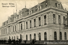 Pie de foto: Antiguo edificio de la Escuela Militar, también conocido como Palacio Alcázar, c. 1912, construido a finales del siglo XIX