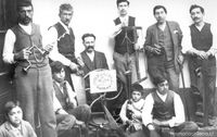 Empleados Fábrica Nacional de Órganos Oreste Carlini (ca. 1900)