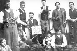 Empleados Fábrica Nacional de Órganos Oreste Carlini (ca. 1900)
