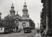 Tranvía en la catedral de Santiago, 1926