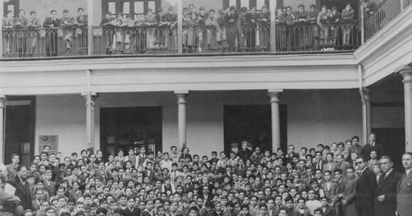 Alumnos y profesores del Instituto Nacional :  Mayo de 1940