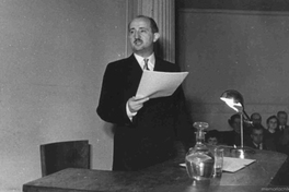 Roque Esteban Scarpa en su Incorporación a la Academia Chilena de la Lengua, 1952