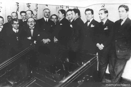 Diego Dublé Urrutia junto a Sergio Vera, Humberto Allende, Alfonso Leng, Eduardo Barrios, Joaquín Edwards Bello, Jorge Huneus, Pedro Ortiz de Zárate, Raúl Silva Castro y Hugo Silva, 14 de julio de 1925