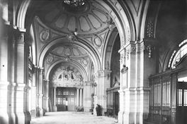 Interior de la estación Mapocho, inaugurada en 1912