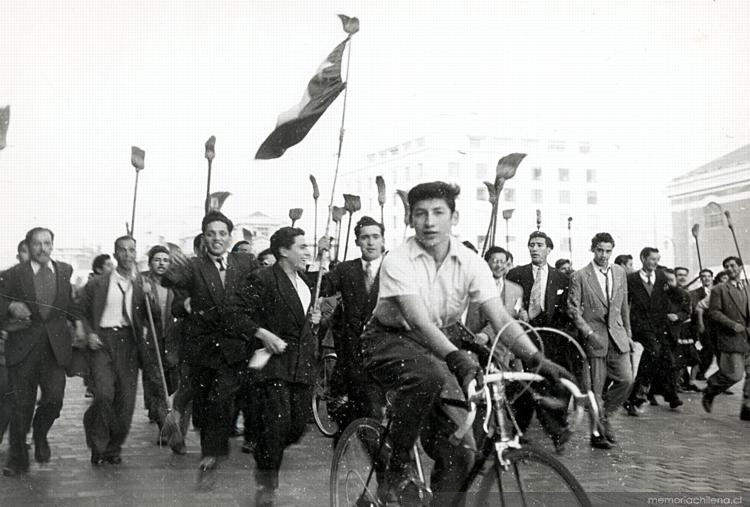Manifestación a favor de Ibáñez, 1952