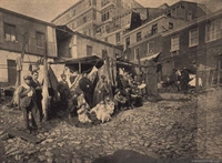 Campamento en los Cerros de Valparaíso, construido tras el terremoto de 1906