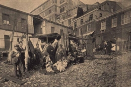 Campamento en los Cerros de Valparaíso, construido tras el terremoto de 1906