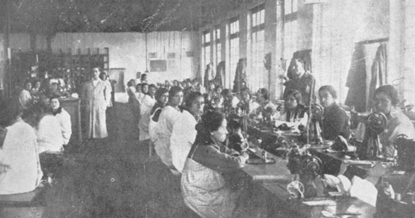 Fábrica de calzado Álvarez, Yarza y Cia, sección aparado, Talca, 1933