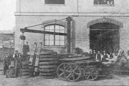 Compañía Electro-Metalúrgica S.A., Almacén y piezas listas para el embarque, Santiago, 1928