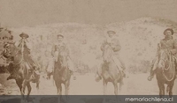 Pobladores de Chile Chico preparados para el enfrentamiento con las fuerzas policiales, 1918