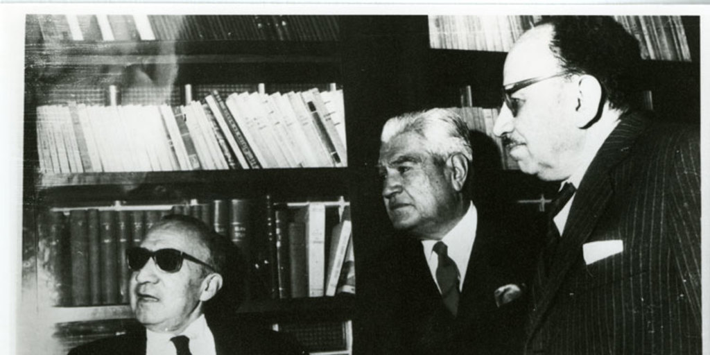 Manuel Rojas junto a Carlos Droguett y Enrique Espinoza