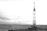 Maquinaria en plataforma petrolera en Tierra del Fuego