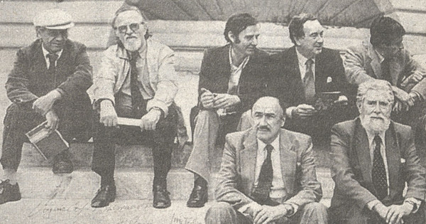 Enrique Gómez-Correa junto a Francisco Coloane, Nicanor Parra, José Donoso, Jorge Teillier y Enrique Lafourcade